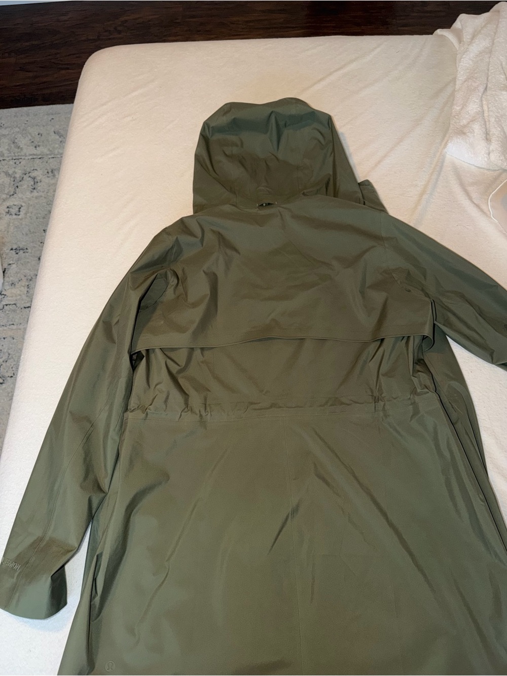Women’s Lululemon Rain Rebel Hooded Raincoat Jacket - Olive Green - Picture 4 of 6